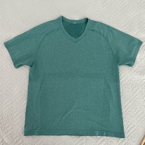 Lululemon metal vent tech short sleeve T Shirt